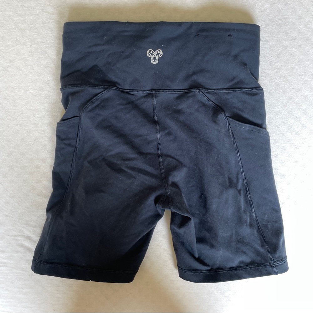 TNA Bike shorts in Navy M